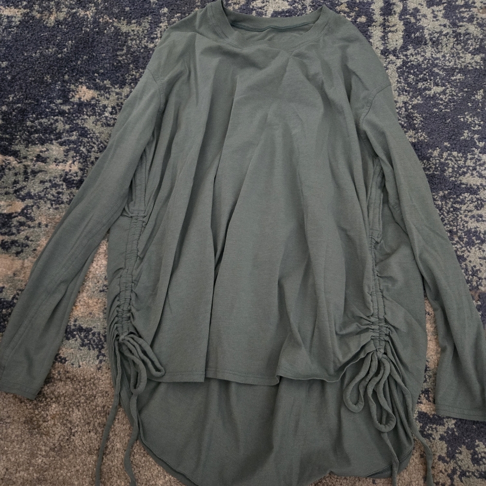 Lululemon long sleeve top